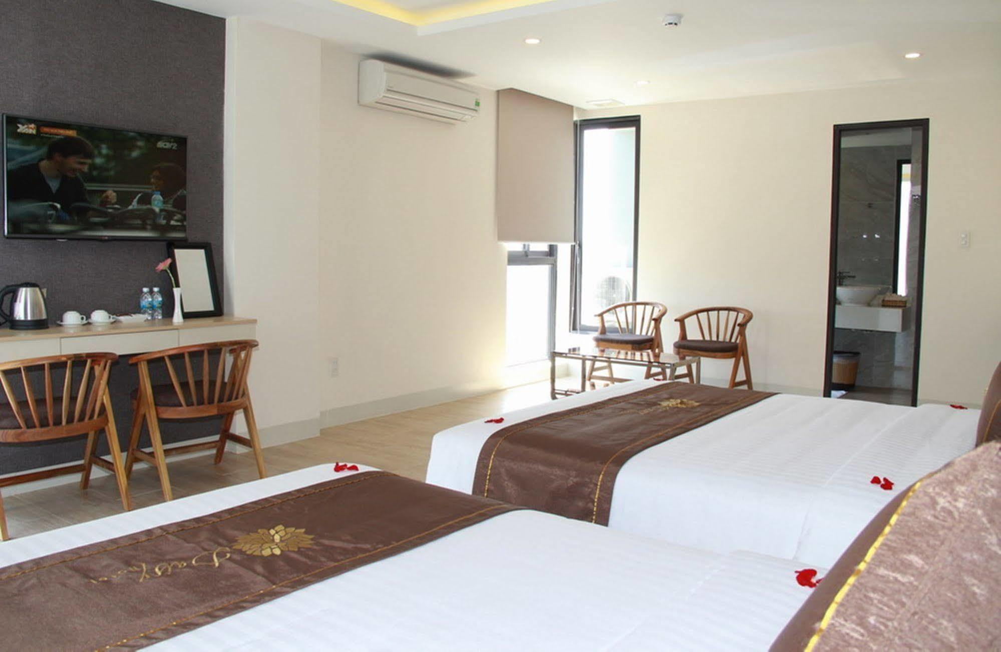 Daisy Hotel Nha Trang Exterior photo